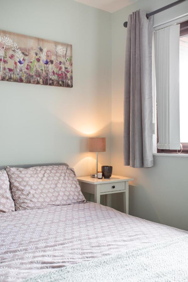New Lisburn Road - Free Parking Appartement *